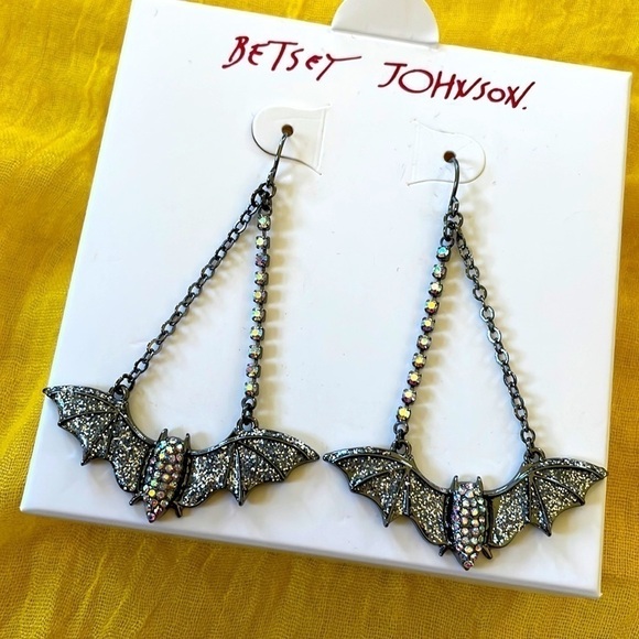Brand New Betsey Johnson Halloween Sparkly Bats Drop Earrings - Picture 2 of 8